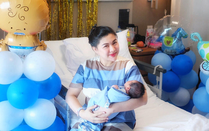 Dipingit 40 Hari, Begini Penampilan Vicky Shu Menikmati Status Ibu Baru