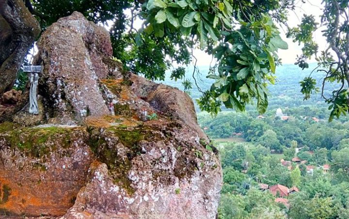 Bukit Geger dengan Pemandangan yang Menakjubkan
