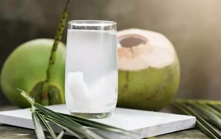 Air Kelapa Menenangkan Sistem Pencernaan 