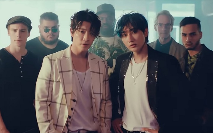 Donghae Hendak Ciuman di MV Comeback Super Junior D&E 'Bout You'