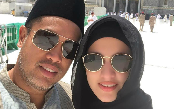 Nia Ramadhani Tenteng Tas Rp 44 Juta Saat Naik Haji, Ardi Pesta Kambing di Hotel Mewah