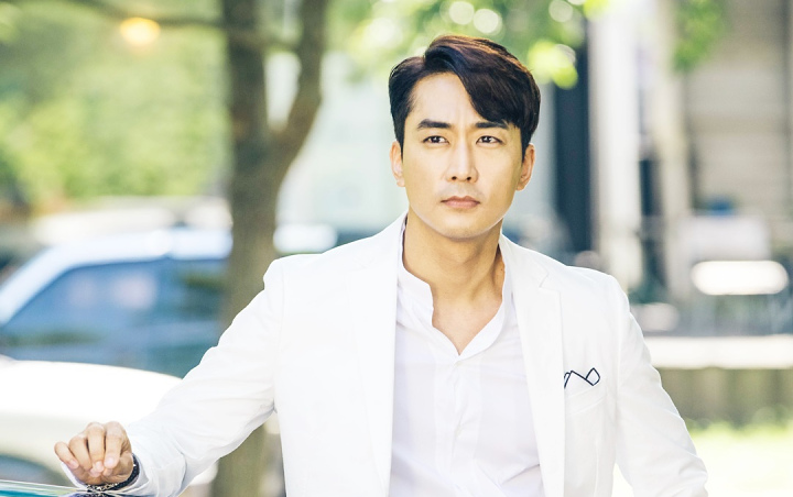 Song Seung Heon Bicara Soal Bintangi 'Player' Hingga Puji Akting Krystal cs