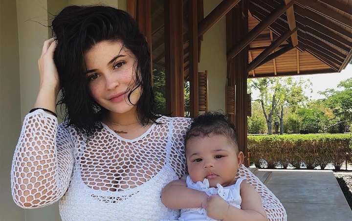 Usia Masih 6 Bulan, Kylie Jenner Sudah Berikan Tips dan Trik Kecantikan untuk Stormi