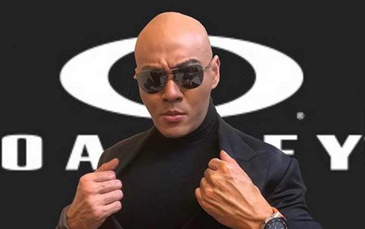 Wanita Cantik Ini Bikin Deddy Corbuzier Ditagih Undang Jojo dan Minion di 'Hitam Putih'