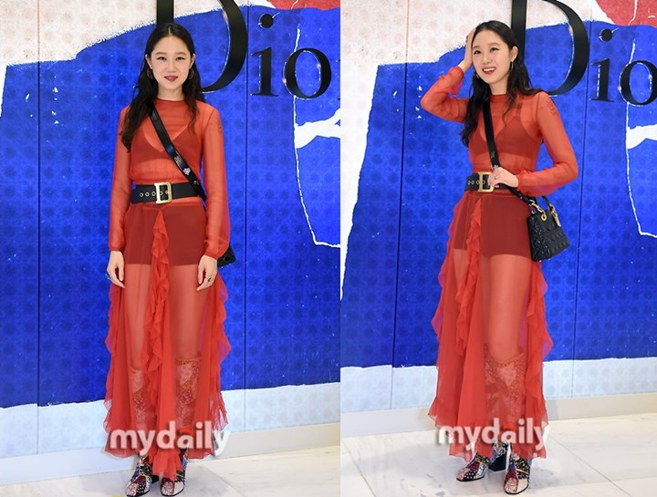 Tampil Seksi Pakai Baju Transparan, Gong Hyo Jin Dibilang Norak