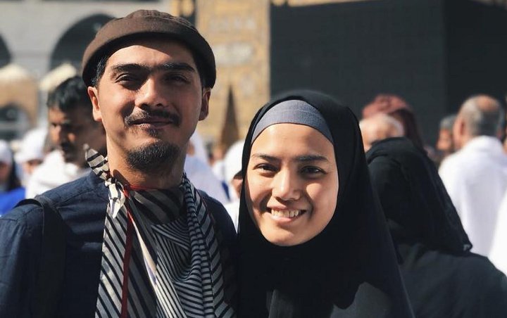 Berkat Doa Saat Umrah,  Herfiza Novianti Istri Ricky Harun Hamil 6 Bulan