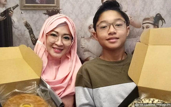 Masih Anak-Anak, Okie Agustina Maafkan Haters yang Komentar Jahat di Instagram Putranya