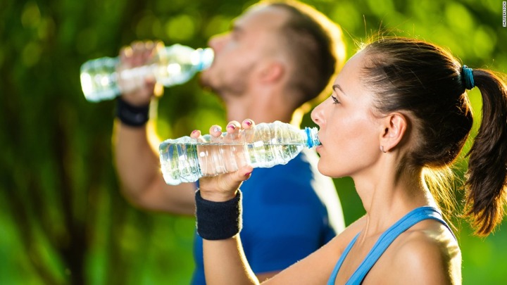 Minum Air Sebelum dan Sesudah Olahraga