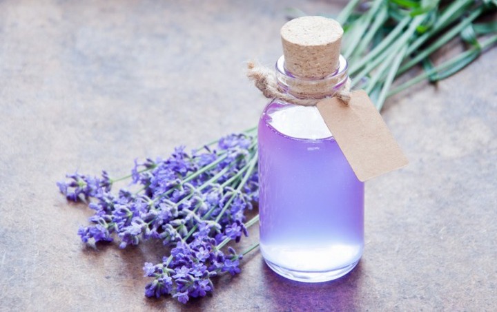 Coba Gunakan Minyak Aroma Terapi Lavender untuk Memberikan Ketenangan