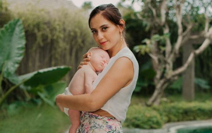 Kembali Unggah Foto Bayi Bule Bermata Cantik, Marissa Nasution Ungkap