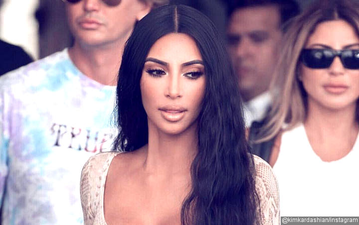 Kocak, Kim Kardashian Mengaku Sering Menangis Karena Ukuran Bokongnya yang Kelewat Besar