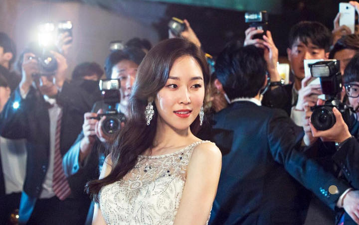 Jadi Artis Terkenal, Anggunnya Penampilan Seo Hyun Jin di 'The Beauty Inside'