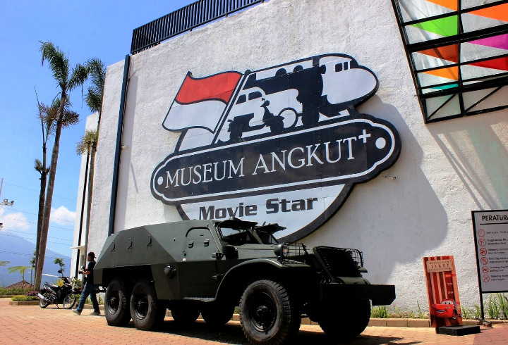 Museum Angkut Memiliki Ratusan Koleksi Alat Transportasi