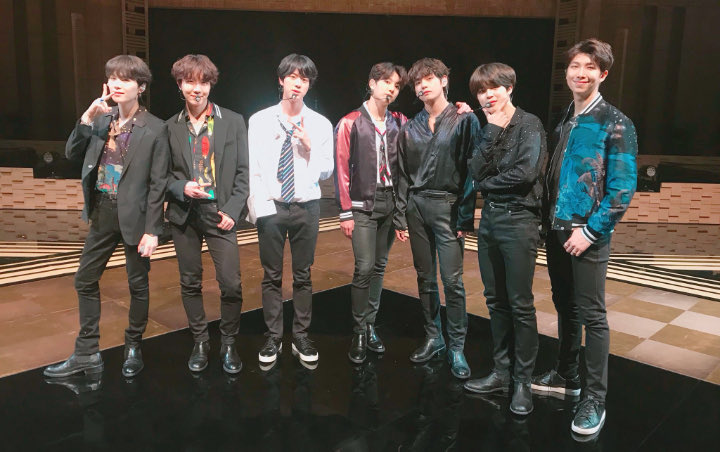 Bungkam Meski Diboikot Fans Soal Kolaborasi BTS - Produser AKB48, Bos Big Hit Dicibir