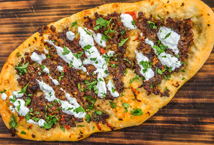 Lahmajoun Variasi Pizza dari Turki/Armenia