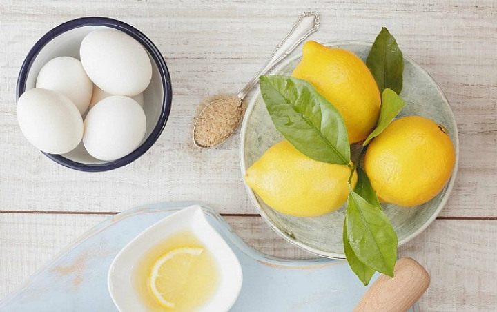 Masker Campuran Putih Telur dan Lemon