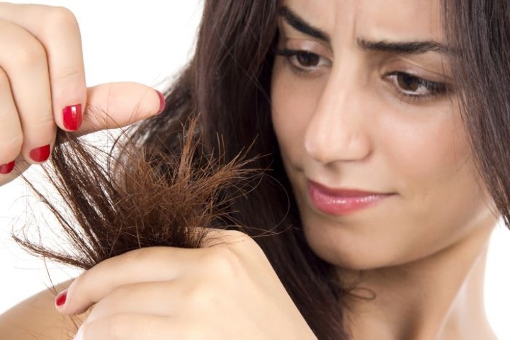 Air Beras Beguna untuk Memperbaiki Rambut Rusak