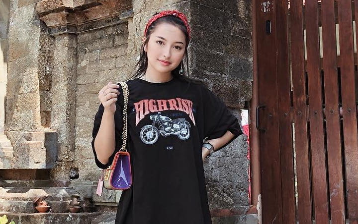 Unggah Foto Cantik, Jennifer Coppen Sensor Bagian Tubuh Ini