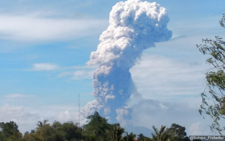 Letusan Gunung Soputan Sebabkan Status Siaga, BNPB Minta Waspada Hoaks