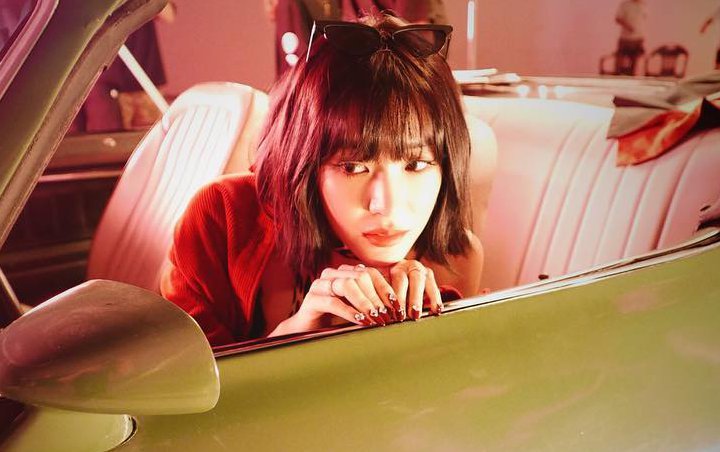 Tiffany SNSD Jadi Idol Wanita Pertama Hadiri Karpet Merah AMAs 2018