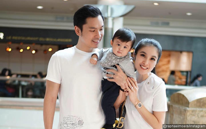 Sang Putra Lebih Lengket dengan Papanya, Sandra Dewi Ungkap 'Kekesalan'