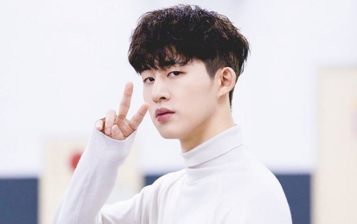 B.I. iKON Tanggapi Komentar Soal Statusnya Belum Pernah Berkencan