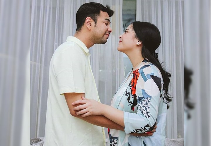 Terus Mesra Meski Diterpa Isu Miring Soal Rumah Tangga