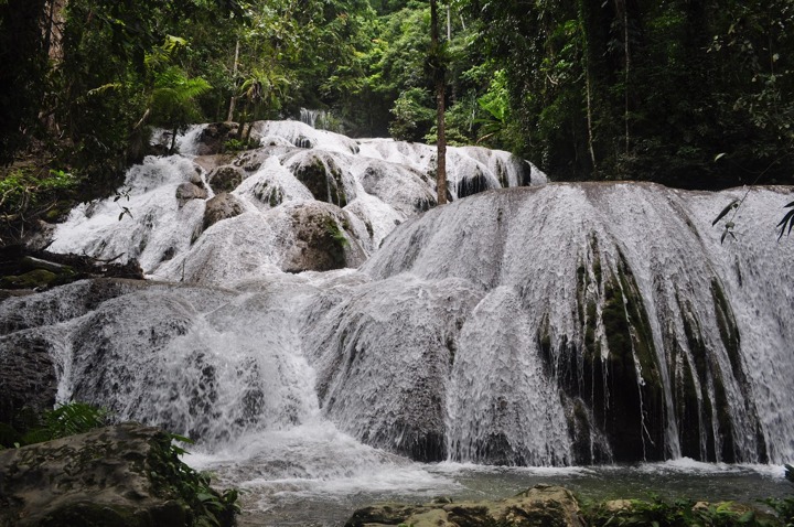 Air Terjun Saluopa