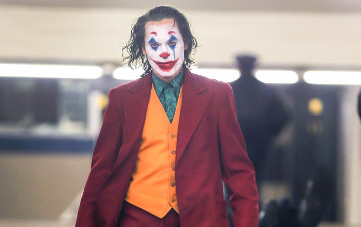 Video Syuting 'Joker' Beredar, Joaquin Phoenix Merokok di Stasiun Kereta