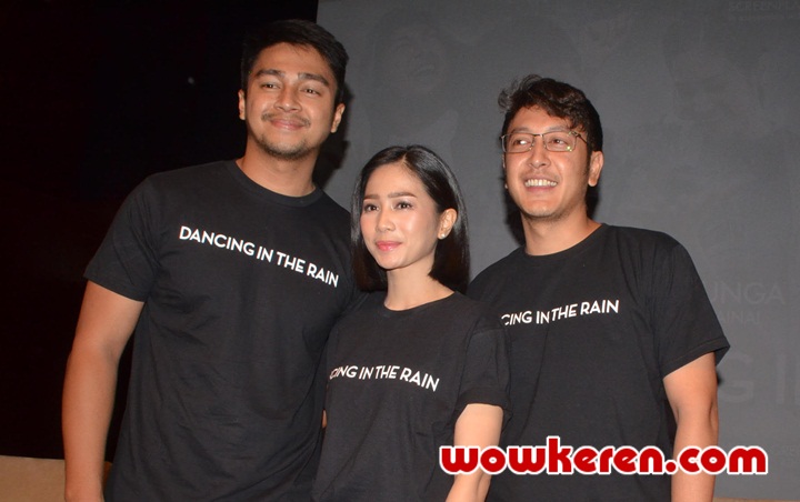 Akting Bareng Dimas Anggara dan Deva Mahenra, Bunga Zainal Rasakan Ini di 'Dancing In The Rain'