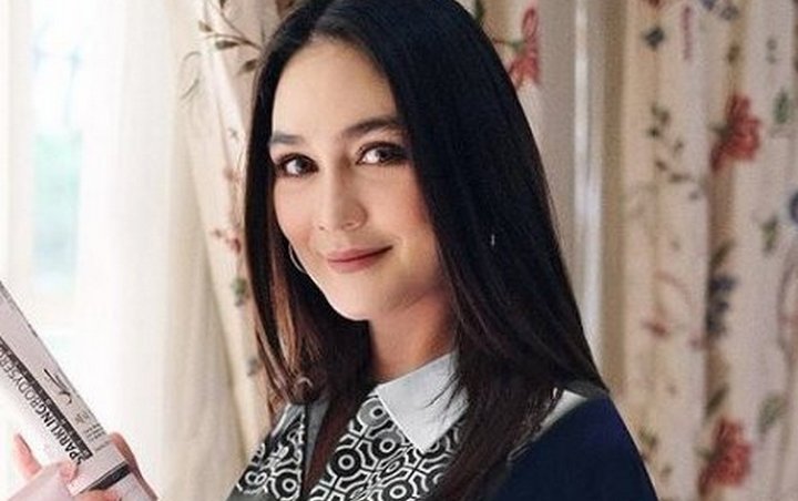 'Pamit' Kunjungi Kediaman, Luna Maya Lakukan Ritual Suzanna Ini