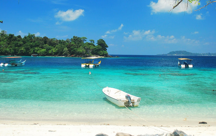 6 Pantai di Aceh yang Masih Sepi dan Sayang untuk Dilewatkan