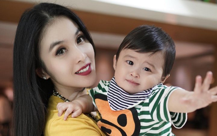 Sang Buah Hati Populer, Sandra Dewi Syok Melihat Penggemar Raphael Orang Gede dan 'Seram'
