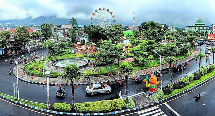 Alun-Alun Kota Batu, Jawa Timur