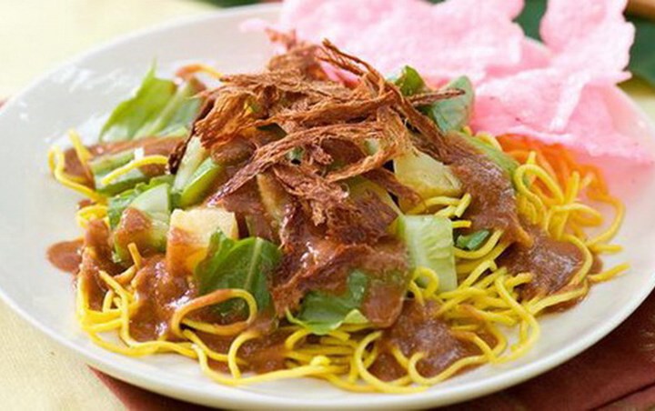 Rujak Juhi, Kuliner Khas Betawi yang Suguhkan Seafood dan Rujak 