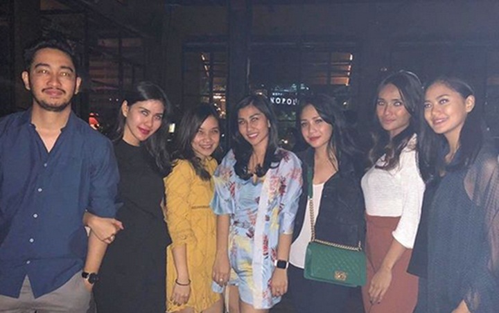 Nisya Ahmad Terharu Diberi Kejutan Ultah Nagita dan Syahnaz, Sindir Raffi Tak Datang?
