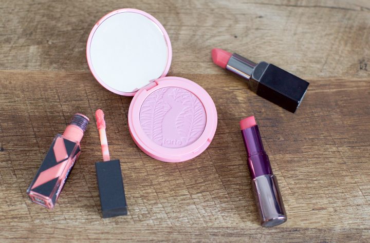 Penggunaan Lipstik dan Lipcream Sebagai Blush On Serta Eye