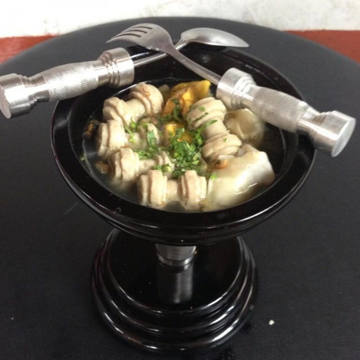 Mulai dari Bentuk Bakso hingga Mangkok, Ini Dia Bakso Barbel 