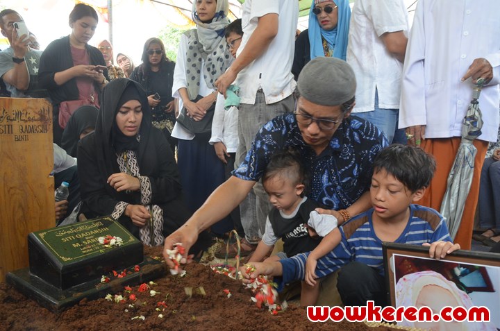 Biarpun Telah Pergi, Kenangan Tentang Titi Qadarsih Akan Selalu Menjadi Memori Yang Indah