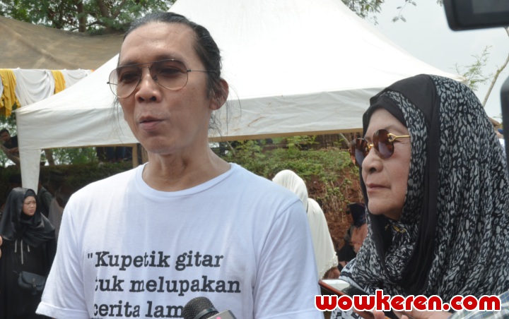 Mengenang Titi Qadarsih, Bimbim Slank Ungkap Mendiang Punya Andil Besar Kesuksesan Band Slank