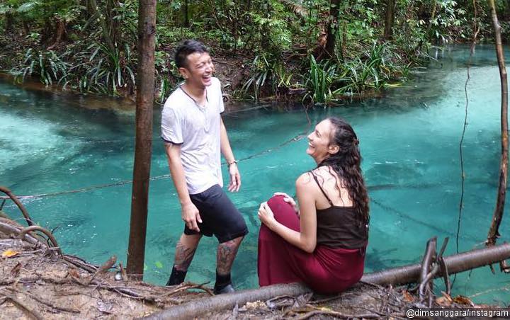 Dimas Anggara Romantis ke Nadine Chandrawinata, Netter Salfok ke Kaki