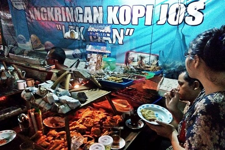 Angkringan Lek Man Pionir Kopi Joss