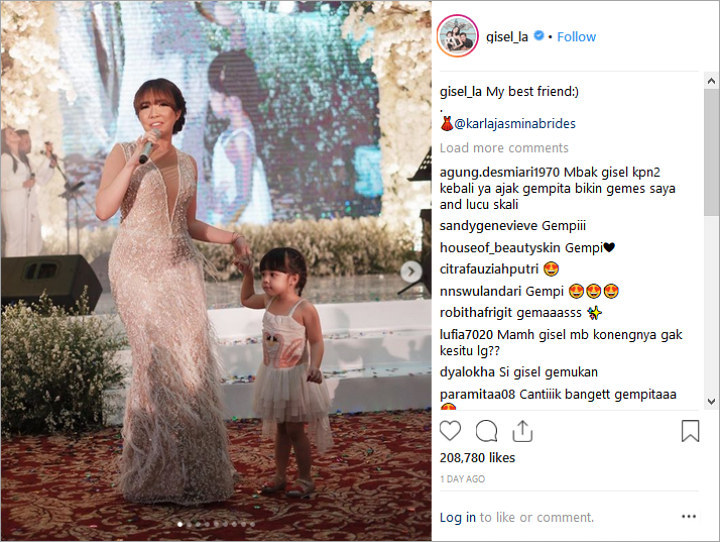 Foto Gisella Anastasia di Acara Nikahan