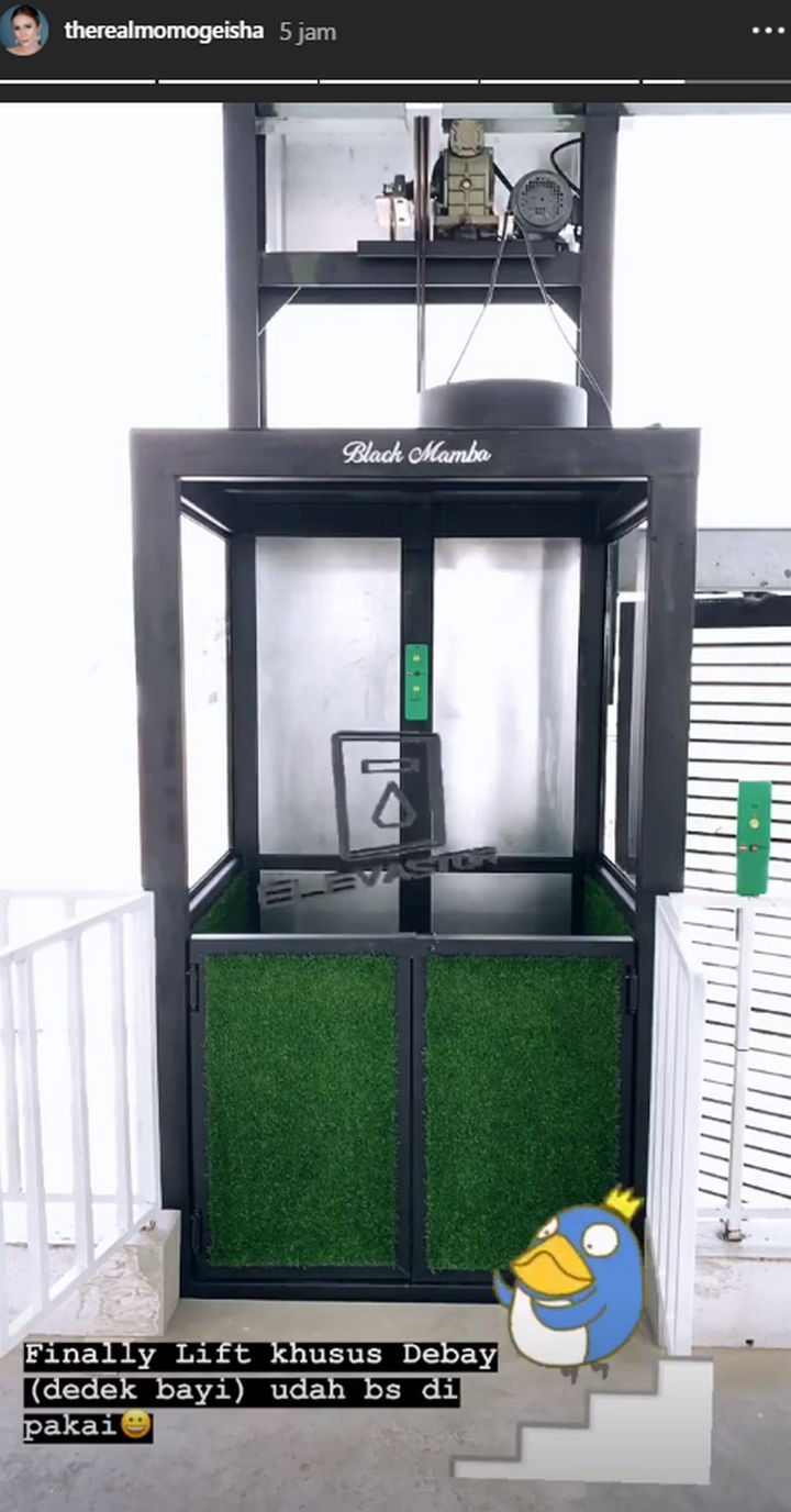lift Anak Momo