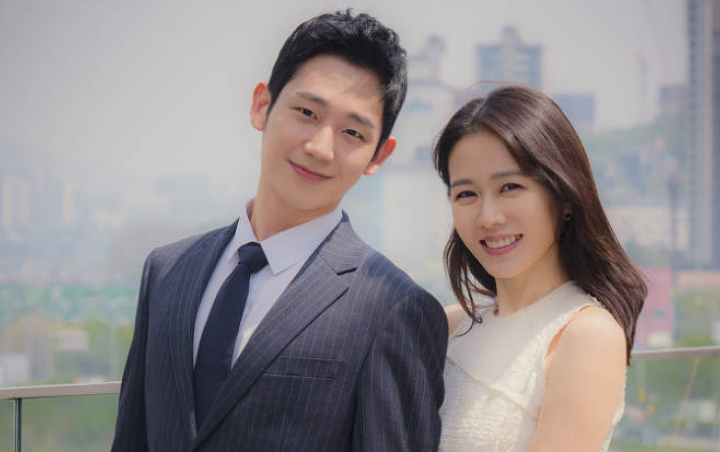 Persis Karakter Mereka di Drama, Son Ye Jin Sering Belikan Makanan untuk Jung Hae In