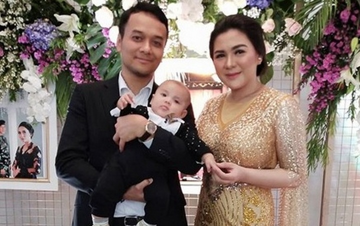 Kondangan Bareng Suami dan Anak, Penampilan Vicky Shu Ramai Dikomentari