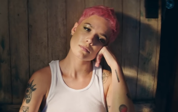 Rilis MV 'Without Me', Halsey Usung Tema Hubungan Bermasalah