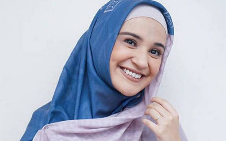 Shireen Sungkar dan Sejumlah Artis Ungkap Pengalaman Pertama Berhijab