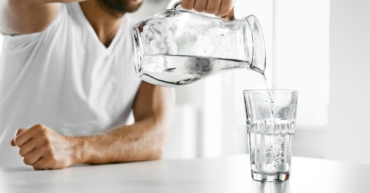 Segera Minum Air Putih atau Kopi Setelah Bangun Tidur