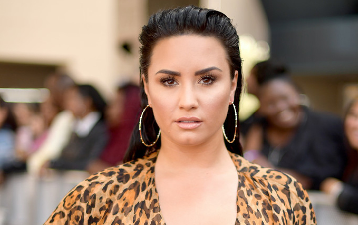 Ingin Sembuh Total, Demi Lovato Perpanjang Masa Rehabilitasi